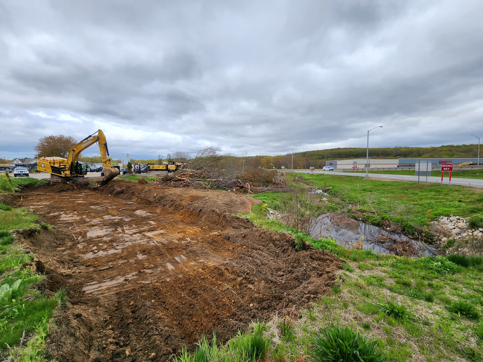 Earth Excavation (Flanders Road/I-95 NB)